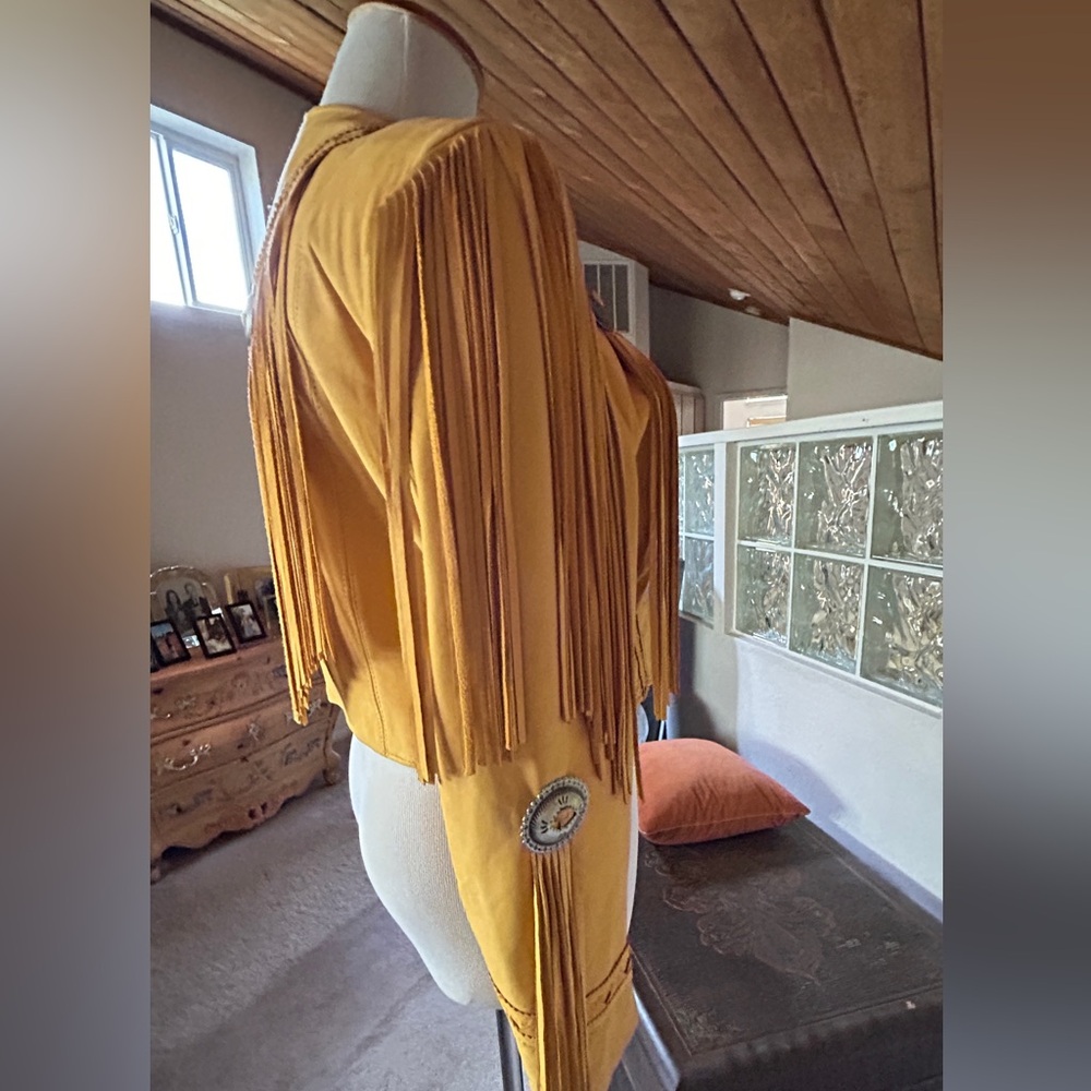 BEAUTIFUL DEER SKIN FRINGE JACKET - Picture 9 of 14